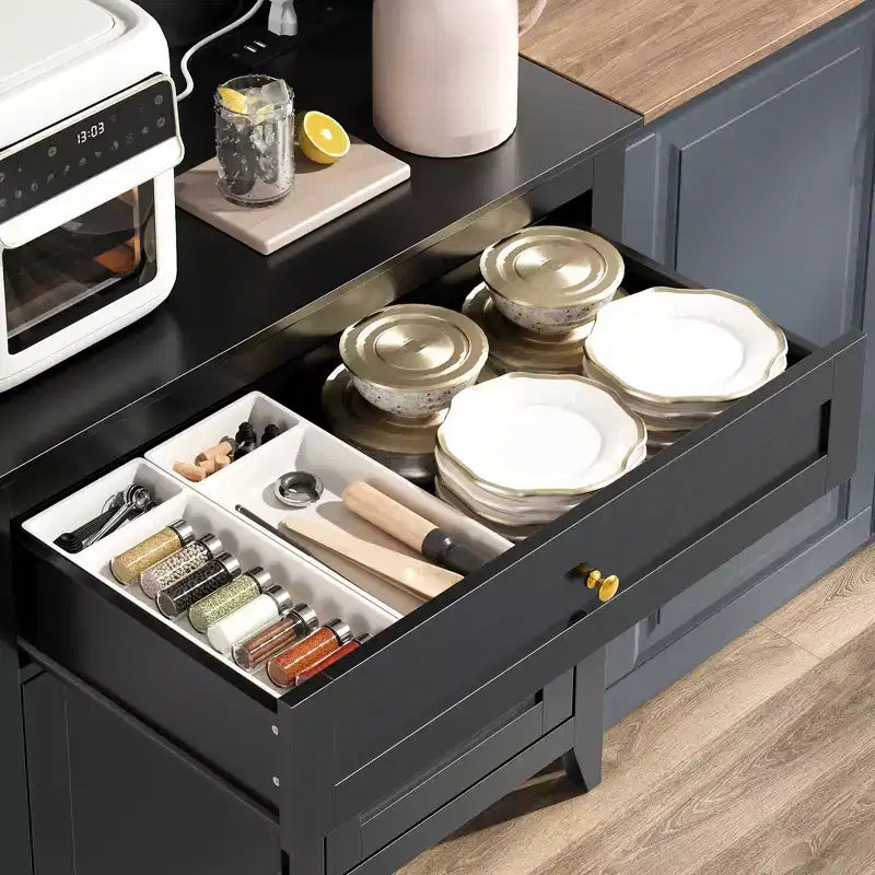 Meuble micro-ondes de 160 cm avec tiroirs, buffet de cuisine avec prise électrique et étagères réglables pour articles de garde-manger et petits appareils électroménagers
