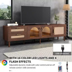 Meuble TV en rotin avec lumière LED pour téléviseur de 80 pouces, meuble de rangement TV en bois avec portes en verre et 2 tiroirs, console média avec pieds en bois massif, marron foncé