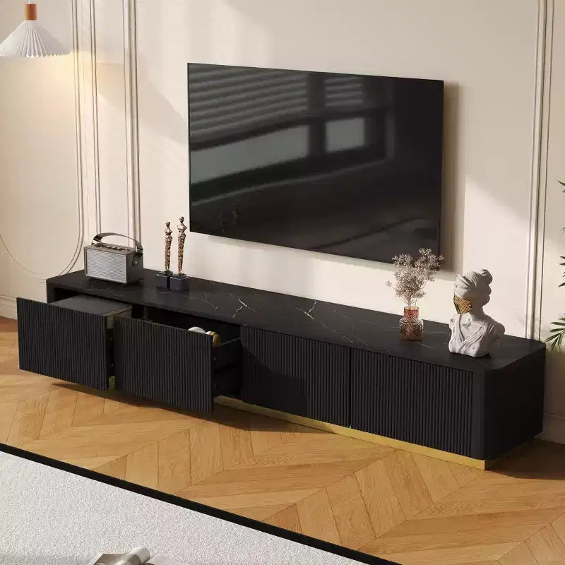 Meuble TV cannelé pour téléviseur de 85 pouces avec base dorée, meuble multimédia moderne avec 4 tiroirs, centre de divertissement avec profil incurvé