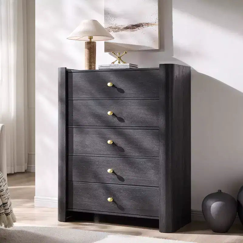 Commode moderne à 5 tiroirs avec profil incurvé, 100,6 cm de haut, en bois avec poignées en métal doré, meuble de rangement pour chambre, salon, couloir