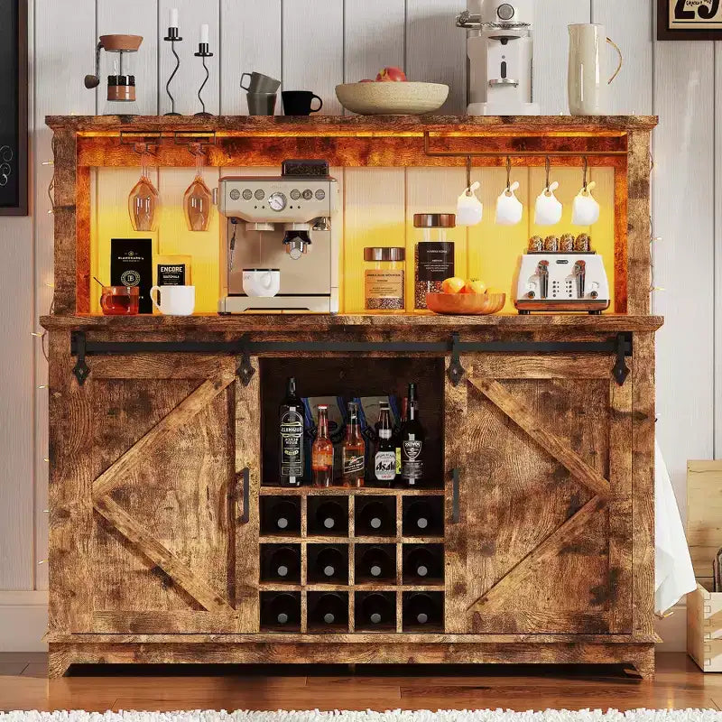 55" Meuble de bar à café de ferme avec lumières - Grand buffet avec portes coulissantes, étagère à vin, étagères réglables pour cuisine, salle à manger