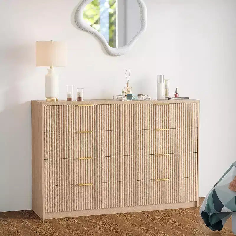 Commode cannelée à 9 tiroirs avec poignées métalliques, organisateur de rangement moderne pour chambre à coucher, salon, entrée, meuble TV multifonctionnel, blanc