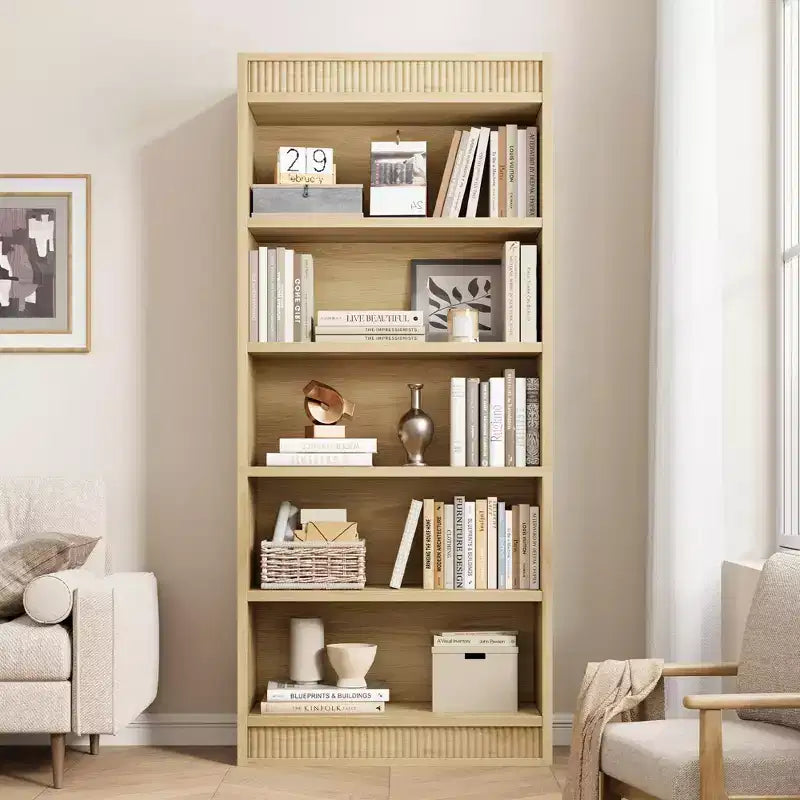 Bibliothèque de ferme 71 avec double design cannelé, étagère haute à 5 niveaux avec base en bois, étagère en bois