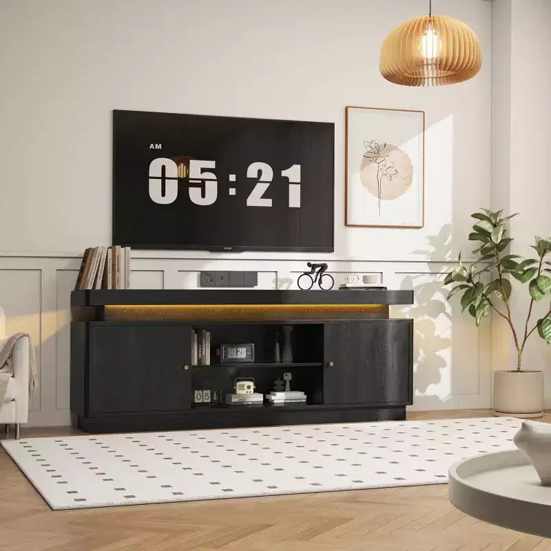 Meuble TV de 63 pouces, meuble de divertissement avec prises de courant et étagère réglable, console TV pour salon, console multimédia moderne