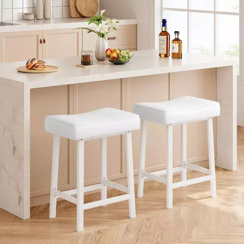 Tabourets de bar lot de 4, tabourets de bar sans dossier de 61 cm de hauteur de comptoir avec surface incurvée, siège ergonomique en forme de selle, pour îlot de cuisine, bar de maison