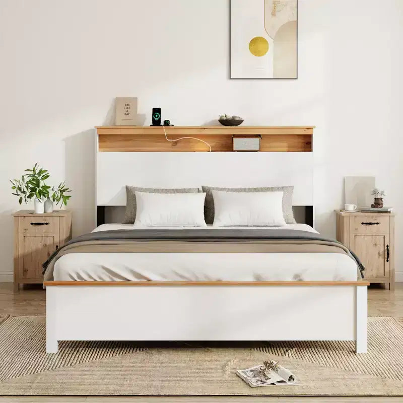 Lit plateforme traditionnel en bois GDFStudio Miri avec tête de lit de rangement et éclairage LED