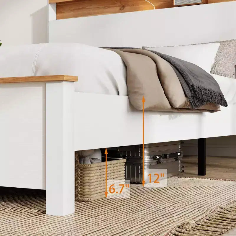 Lit plateforme traditionnel en bois GDFStudio Miri avec tête de lit de rangement et éclairage LED