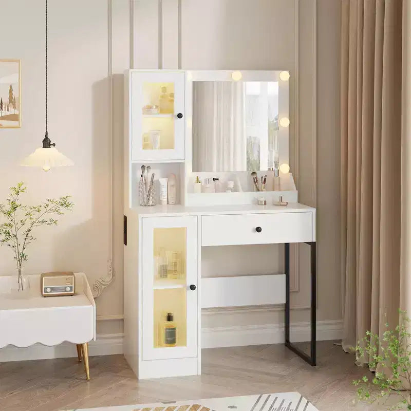 Coiffeuse Acekool avec miroir et lumières, table de maquillage avec station de recharge, éclairage RVB et 3 couleurs, 2 armoires, 2 étagères ouvertes, pour chambre à coucher.