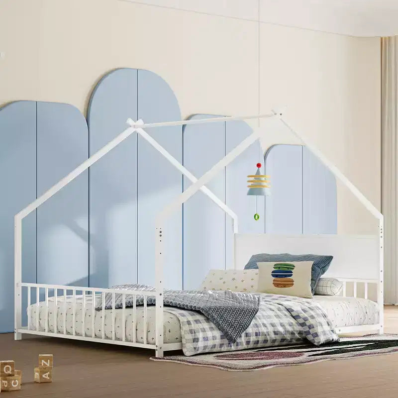Lit cabane pour enfants Bellemave, taille complète, avec toit et lumières LED, cadre en métal avec lattes, lit bas pour garçons et filles, sommeil douillet, amusant et sûr, blanc