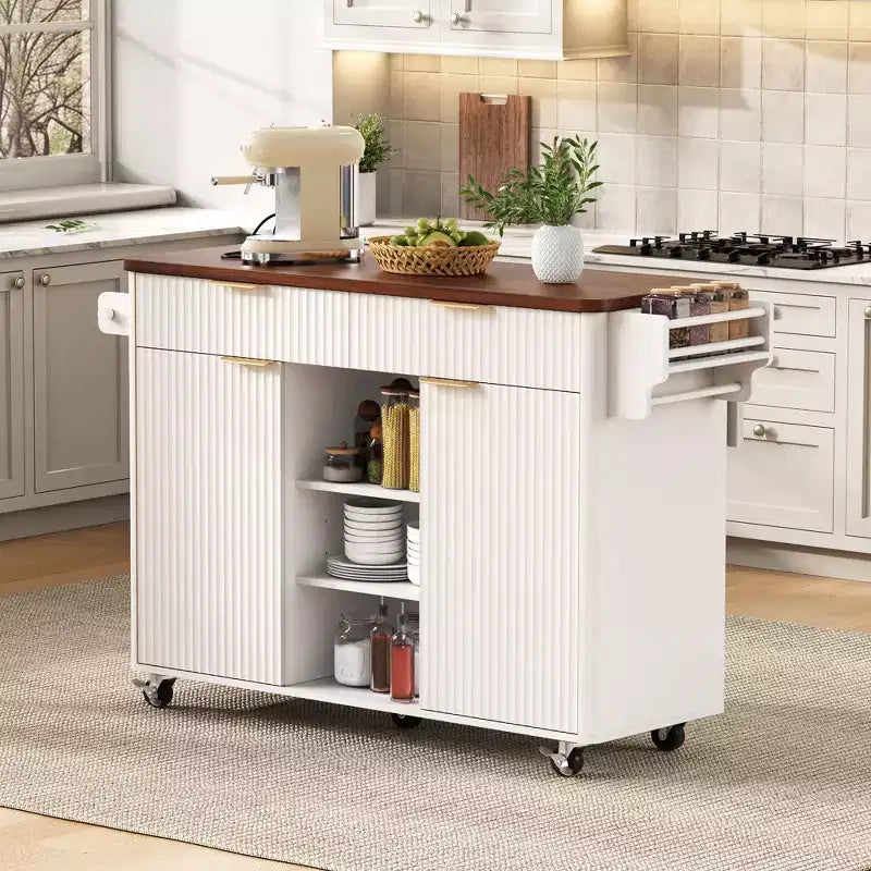 GDFStudio Lyla 52 Chariot de rangement de cuisine cannelé avec prise de courant, îlot roulant et plateau pliable imitation marbre