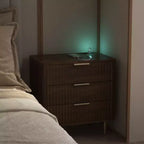 Table de chevet intelligente TUYOHW avec veilleuse à commande vocale et station de charge, table de nuit avec 3 tiroirs, table d'appoint pour chambre à coucher, salon