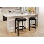 Lot de 2 tabourets de bar à 24 pouces avec repose-pieds, tabourets de bar sans dossier hauteur comptoir avec cadre métallique, sièges rembourrés en cuir PU, tabourets de cuisine modernes