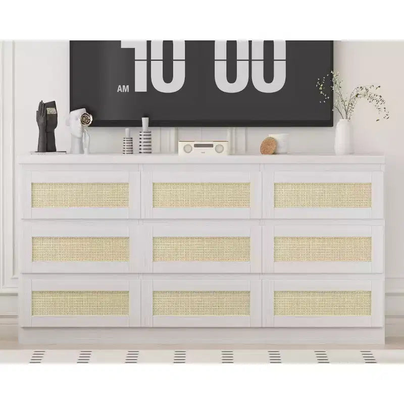 Commode 9 tiroirs en rotin avec station de recharge, commode de style rustique, grand organisateur de rangement pour chambre, salon, entrée