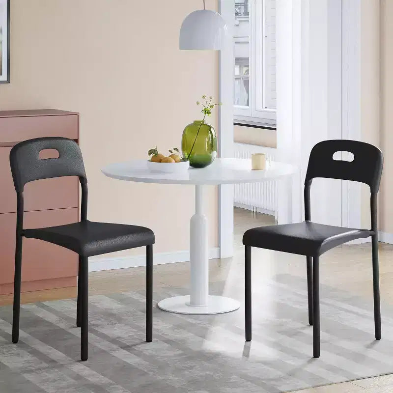 Lot de 2 chaises de salle à manger d'extérieur, chaises de cuisine empilables en plastique, pieds en acier, imperméables et résistantes aux taches, intérieur et extérieur