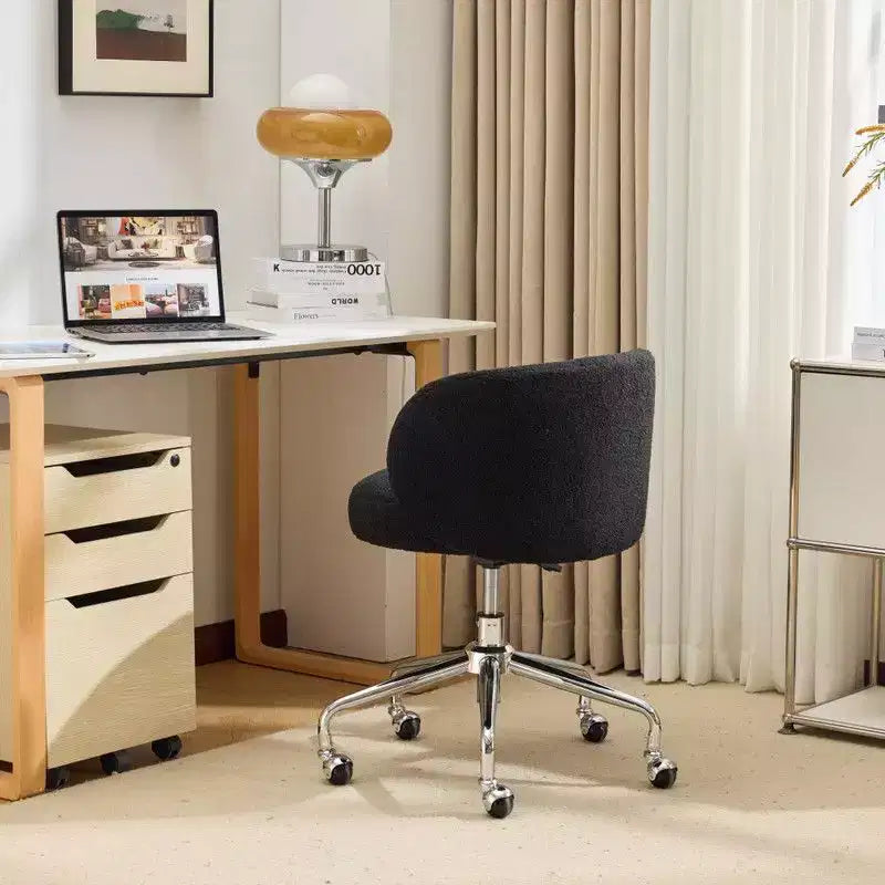 Chaise pivotante Karl Home Teddy pour bureau à roulettes réglable avec soutien pour le salon, blanche