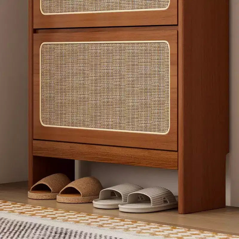 Meuble à chaussures TUYOHW en noyer et rotin avec 3 tiroirs basculants et panneau perforé, meuble de rangement étroit de 65 cm de haut pour entrée avec dispositif anti-basculement
