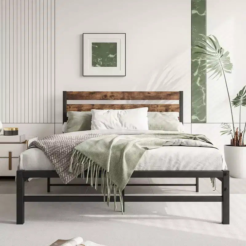 MAYEERTY Cadre de lit plateforme en métal pleine grandeur avec tête de lit en bois, rangement sous le lit et silencieux pour chambre à coucher