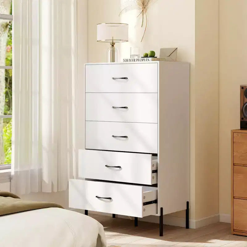 Commode Costway à 5 tiroirs avec pieds et poignées en métal, kits anti-basculement pour placard, chambre à coucher, blanc