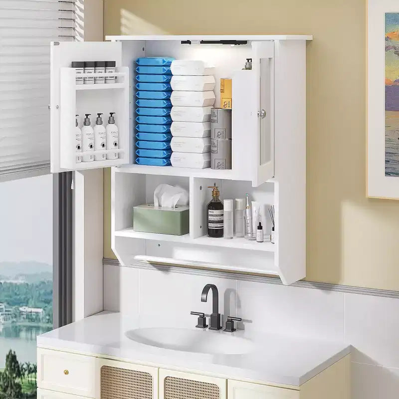 Meuble haut de salle de bain VECELO avec éclairage à détecteur, armoire à pharmacie murale avec étagères de rangement et porte-serviettes pour salle de bain ou buanderie, blanc