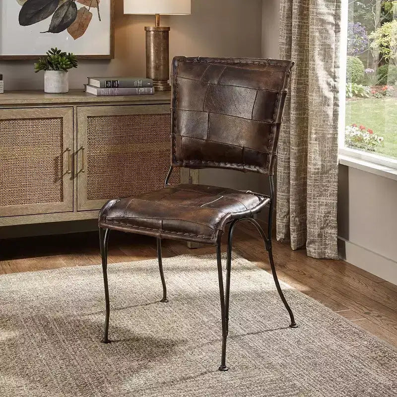 HomeRoots Chaise d'appoint 16 en patchwork de similicuir marron