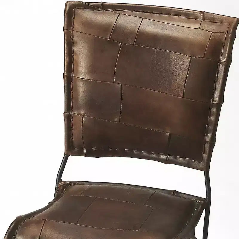 HomeRoots Chaise d'appoint 16 en patchwork de similicuir marron