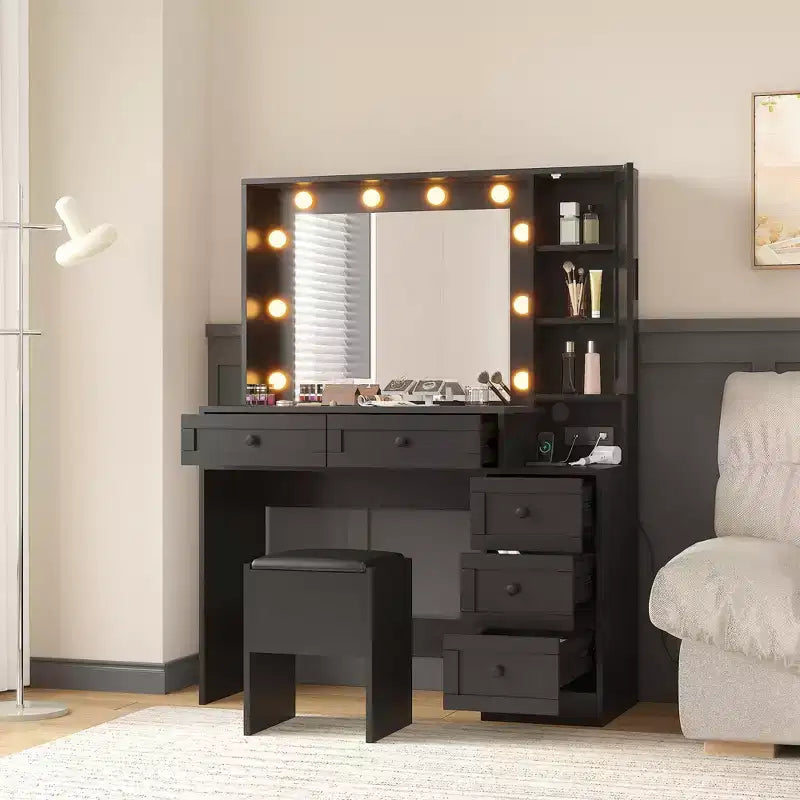 Ensemble de coiffeuse blanche avec tabouret, petite coiffeuse avec miroir éclairé, station de charge, 5 tiroirs, armoire à 3 niveaux et tabouret rembourré