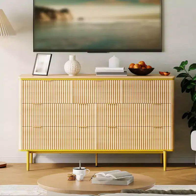 Commode 7 tiroirs pour chambre à coucher, commode en bois de 54 po de large avec poignées dorées, commode cannelée avec support TV, commode de rangement pour salon