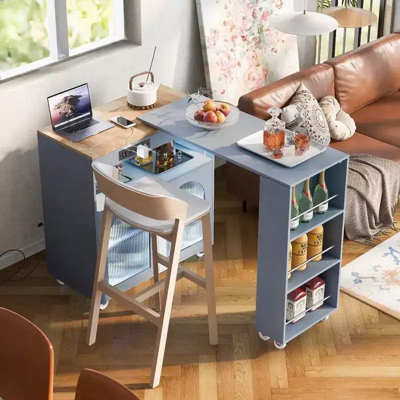 Îlot de cuisine JVNOXK avec plan de travail extensible et roulettes, doté de deux portes vitrées intégrées et de trois niveaux d'étagères ouvertes sur le côté intérieur