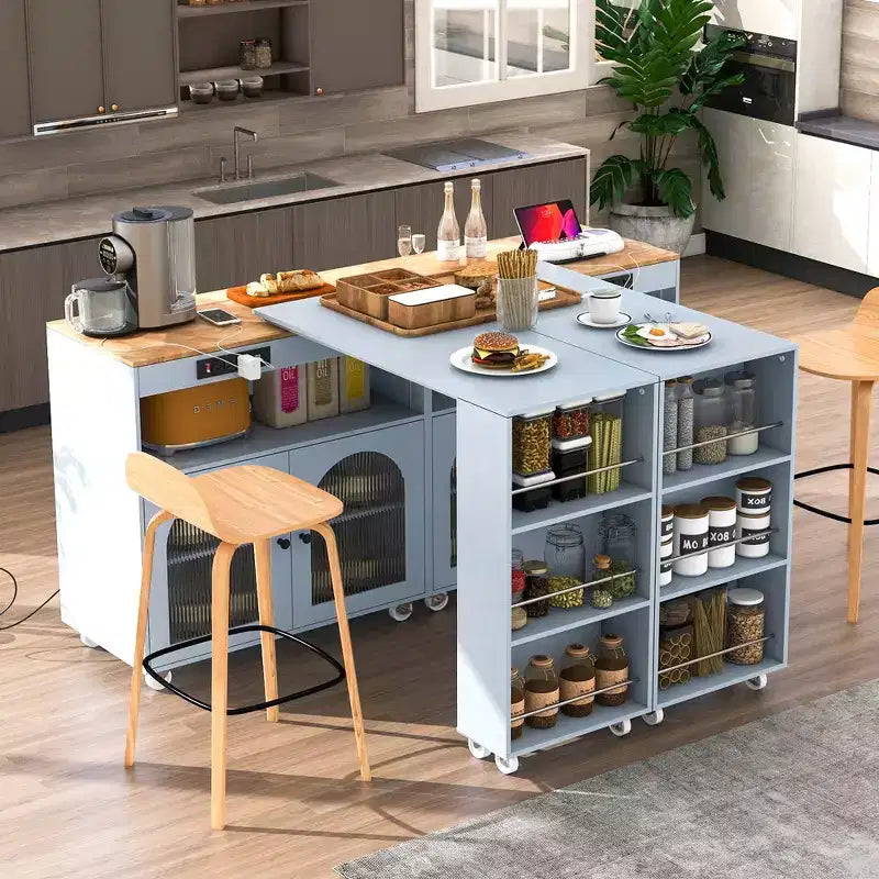 Îlot de cuisine JVNOXK avec plan de travail extensible et roulettes, doté de deux portes vitrées intégrées et de trois niveaux d'étagères ouvertes sur le côté intérieur