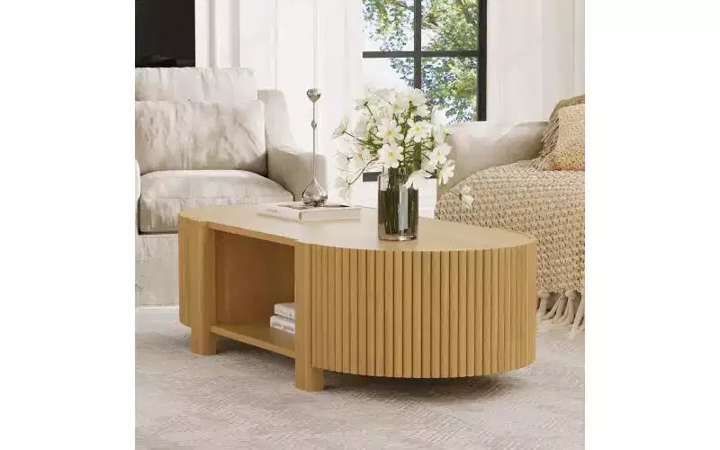 Table basse ovale rainurée JVNOXK de 47 pouces, adaptée aux salons, en bois d'hévéa massif avec 1 étagère et 2 portes de rangement, bois naturel