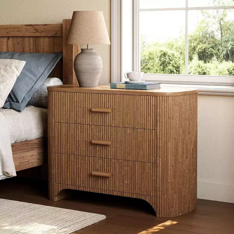 Table de chevet grande et large Lantine avec 3 tiroirs, table de chevet surdimensionnée de style moderne du milieu du siècle pour chambre à coucher