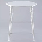 Chaises ou tables à pieds en fuseau de la collection Lakeside -