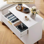 Commode 3 tiroirs cannelée en bois, avec poignées dorées pour chambre à coucher, Blanche