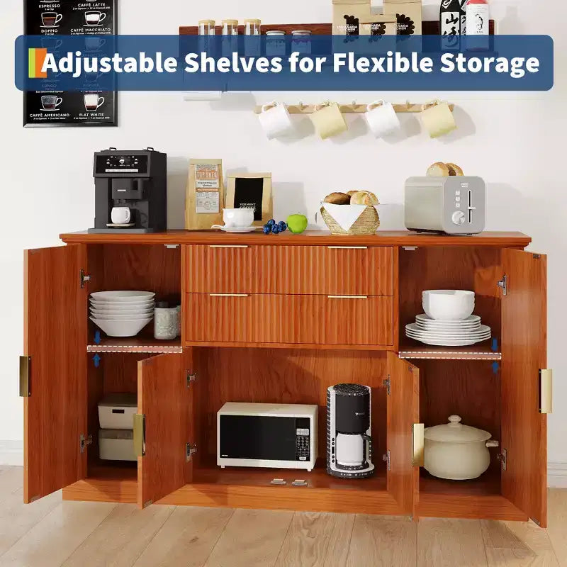 Buffet de rangement cannelé 58 po avec tiroirs et portes, console de style ferme moderne avec tablette réglable et poignées dorées pour salles à manger et salons
