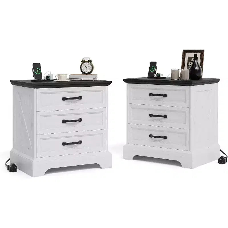 Table de chevet de style ferme moderne avec 3 grands tiroirs, table d'appoint rustique de 63 cm de large, table de chevet rétro en bois pour chambre à coucher, blanc