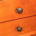 Table de chevet avec 2 tiroirs et façade inclinée pour chambre ou salon