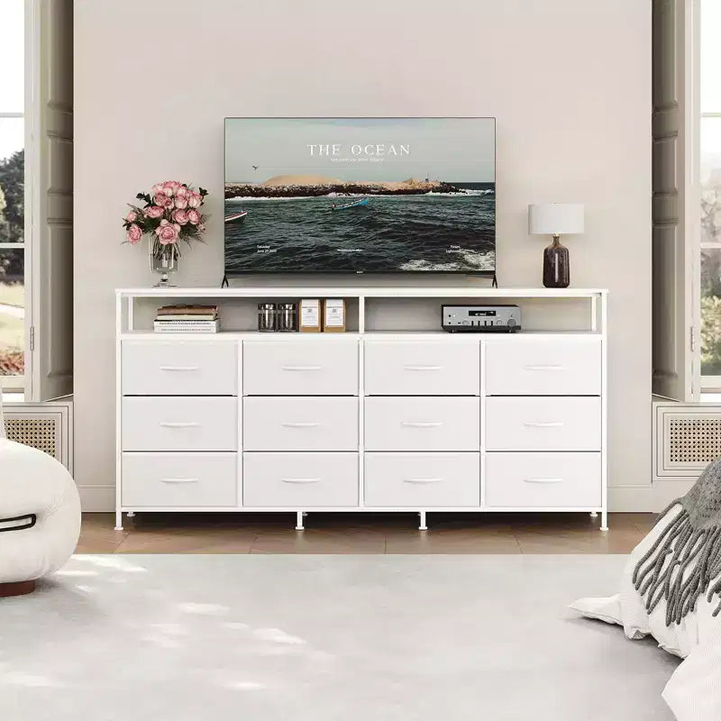 Commode longue de 63 po avec 12 tiroirs, meuble TV pour téléviseurs de 55/65/70 po, meuble TV commode en tissu pour chambre à coucher et salon, commode avec étagères ouvertes
