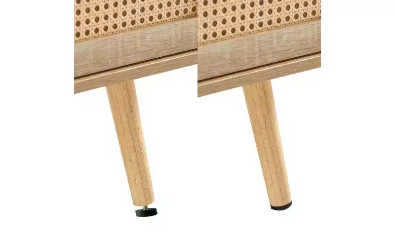 Table basse moderne en rotin JVNOXK de 105 cm avec porte coulissante de rangement, pieds en bois massif, adaptée au salon, dispose d'un espace de rangement, naturelle