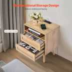 Table de chevet en rotin avec station de recharge intégrée, table de chevet bohème avec 2 tiroirs, étagère ouverte, pieds en bois de pin massif, 2 prises CA et 3 ports USB