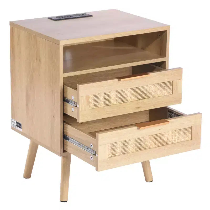 Table de chevet en rotin avec station de recharge intégrée, table de chevet bohème avec 2 tiroirs, étagère ouverte, pieds en bois de pin massif, 2 prises CA et 3 ports USB