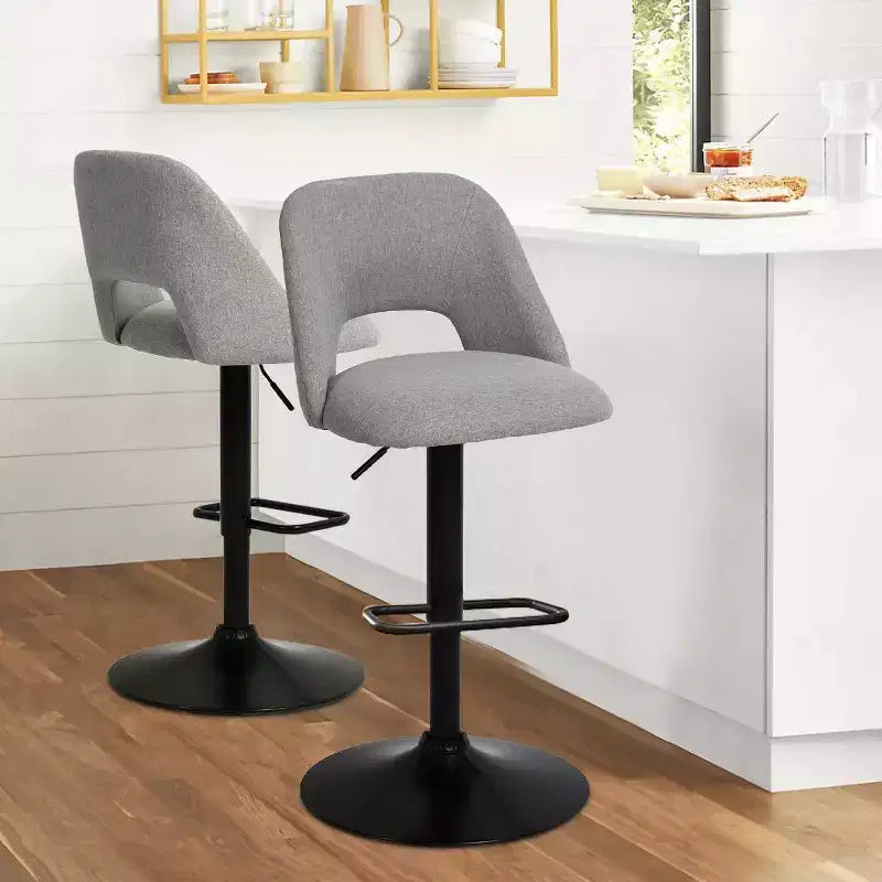 Lot de 2 tabourets de bar pivotants réglables, tabourets de comptoir rembourrés de 61 à 81 cm de hauteur avec dossiers et base noire - Panipeachy