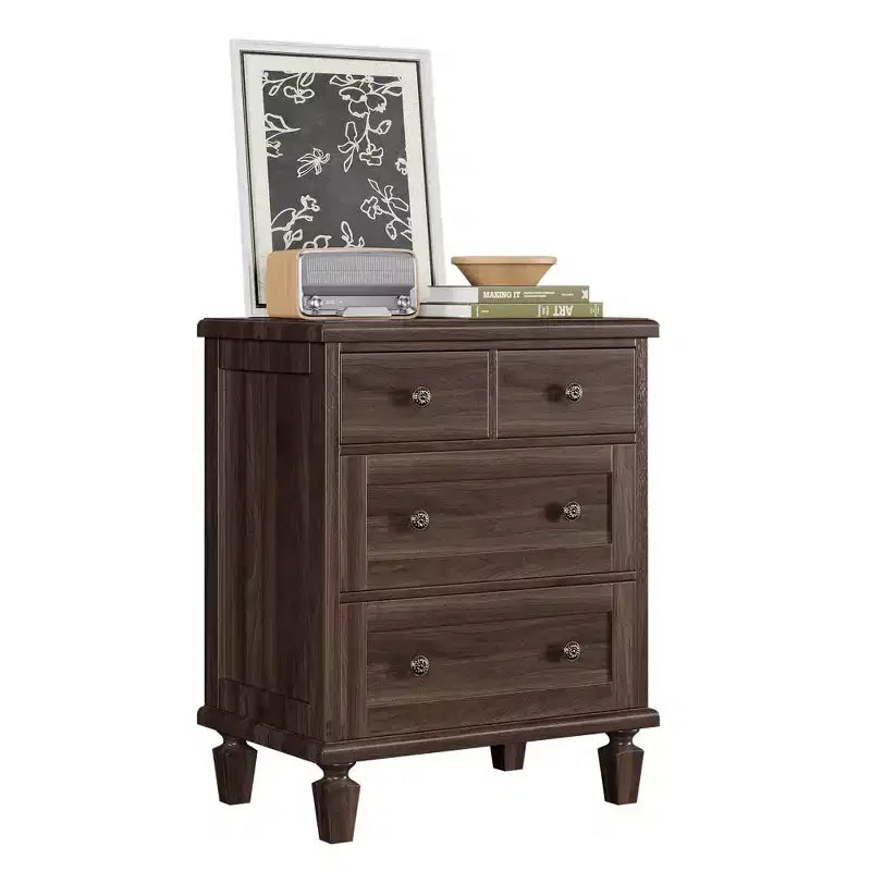 Commode vintage en bois à 4 tiroirs avec poignées sculptées et pieds fuselés, grand meuble de rangement à tiroirs pour chambre, salon et entrée