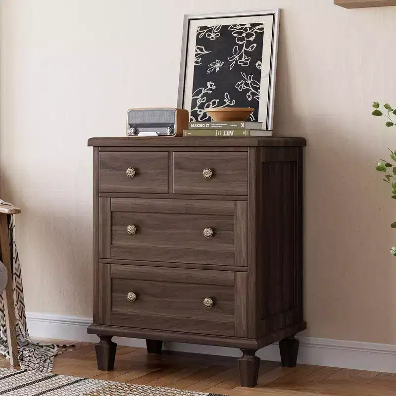 Commode vintage en bois à 4 tiroirs avec poignées sculptées et pieds fuselés, grand meuble de rangement à tiroirs pour chambre, salon et entrée