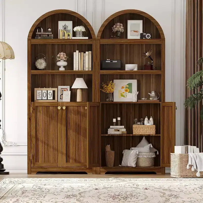 Meuble Blanc Moderne Voûté de 72 po - Étagère à 5 Niveaux en Bois avec Portes Doubles, Étagère Réglable, Poignées Noires, Bibliothèque Autonome pour Salon