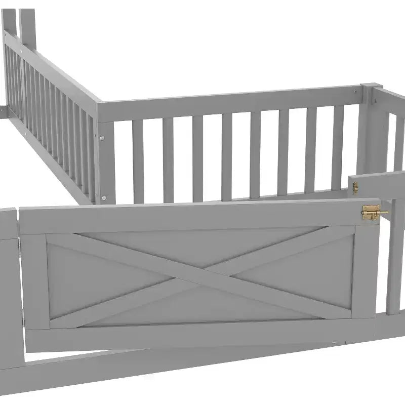 Lit cabane double/grand format avec porte et barrières de sécurité, lit plateforme double en bois pour enfants
