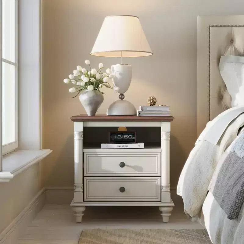 Table d'appoint de ferme 24" avec station de charge, table de chevet carrée avec 4 pieds en bois massif et 2 tiroirs pour salon, chambre à coucher