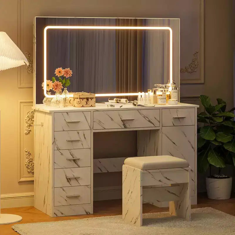 Coiffeuse de maquillage moderne avec 7 tiroirs, grand miroir, 3 modes réglables, support pour sèche-cheveux, ensemble de table de chevet pour chambre à coucher