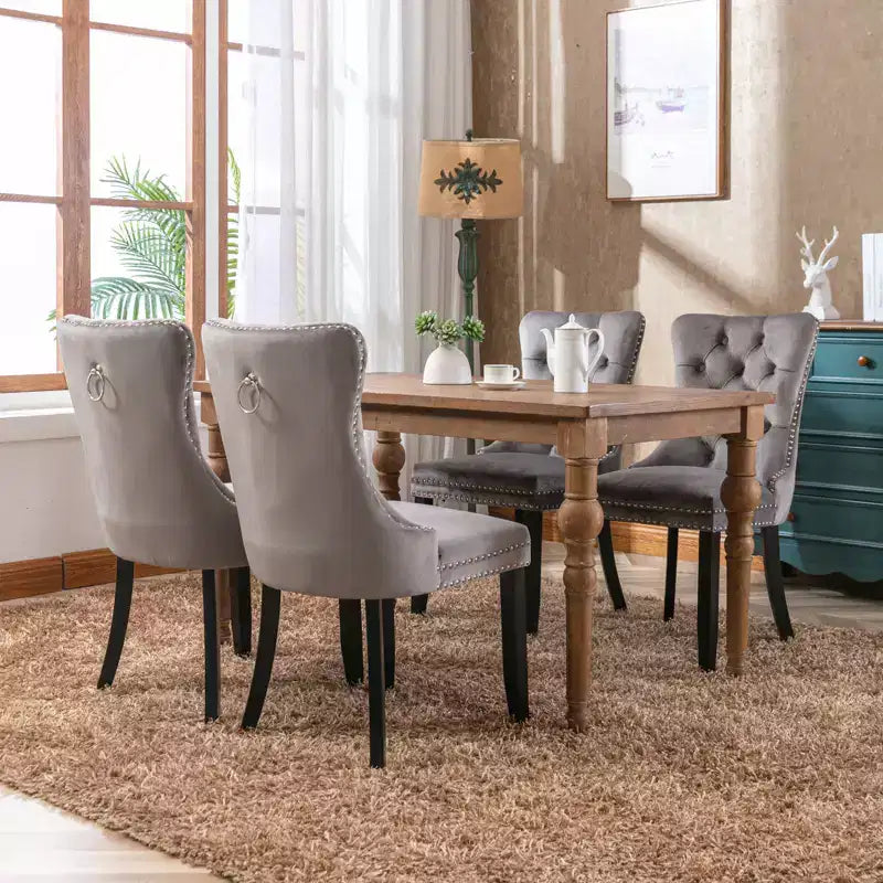Chaises de salle à manger modernes en velours capitonné Harrington Collection, pieds en bois massif avec clous décoratifs, ensemble de 2 chaises d'appoint contemporaines rembourrées, gris