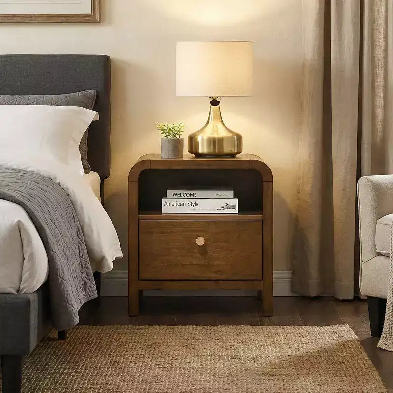 Table de chevet en bois Eldren de Roundhill Furniture avec cadre en bois d'hévéa massif, finition noyer