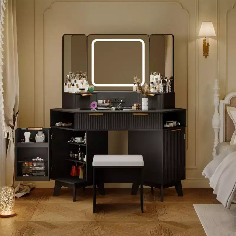 Coiffeuse d'angle, Coiffeuse moderne, Coiffeuse avec façades cannelées, Plateau en verre transparent, pour Salon